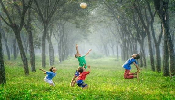 Moving Bodies, Clever Minds: Motion Toys for Mind Growth